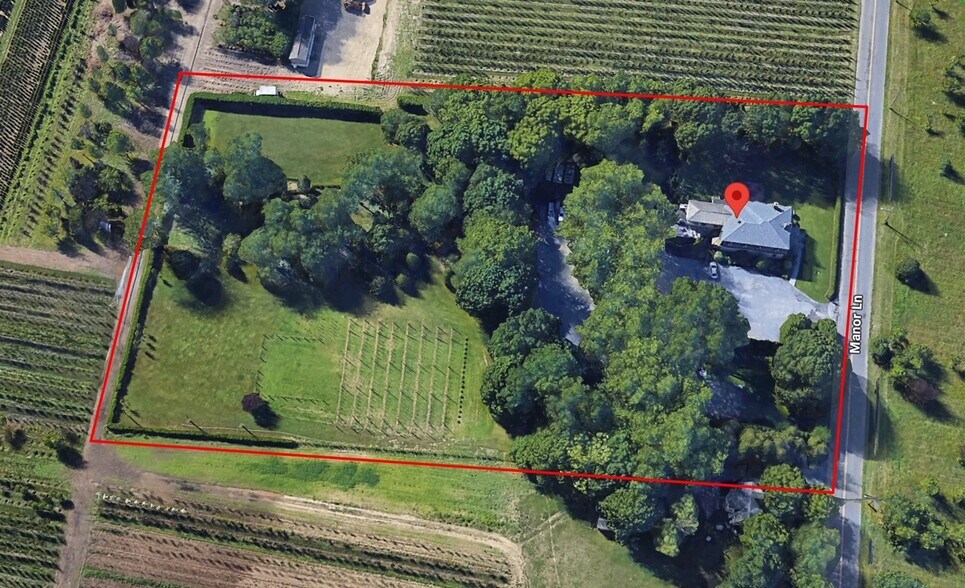 More Photos Of 370 Manor Ln, Jamesport Restaurant For Sale