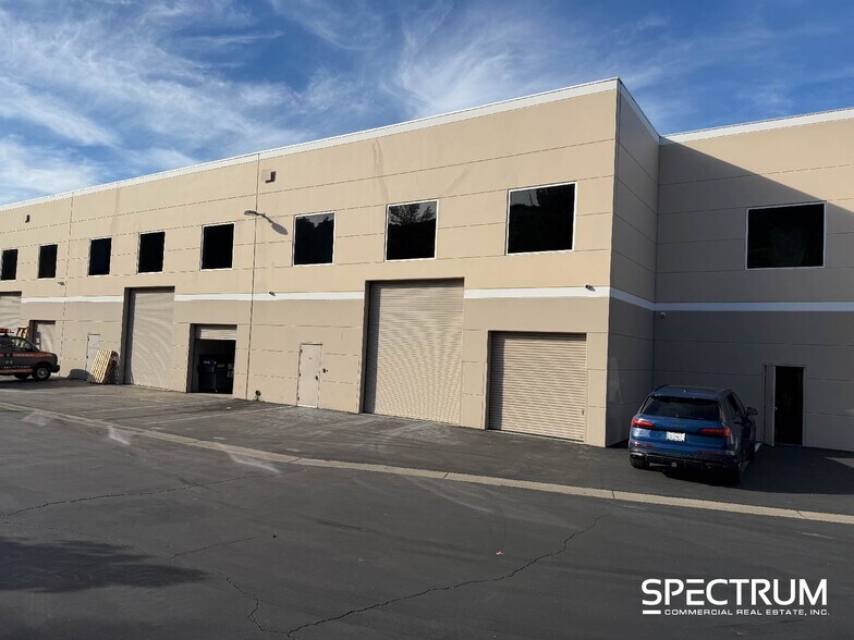 More Photos Of 28348 Constellation Rd, Valencia Warehouse For Lease