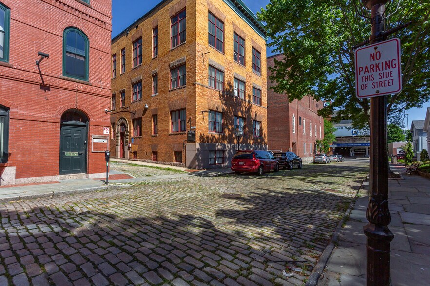 More Photos Of 5 Dover St, New Bedford Office Residential For Sale