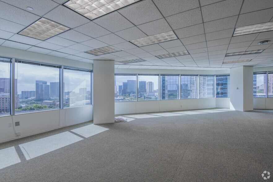 More Photos Of 1300 Post Oak Blvd, Houston Office For Lease