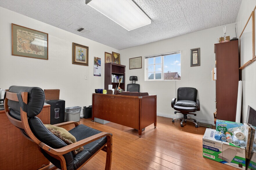 More Photos Of 4160 Verdugo Rd, Los Angeles Office For Sale