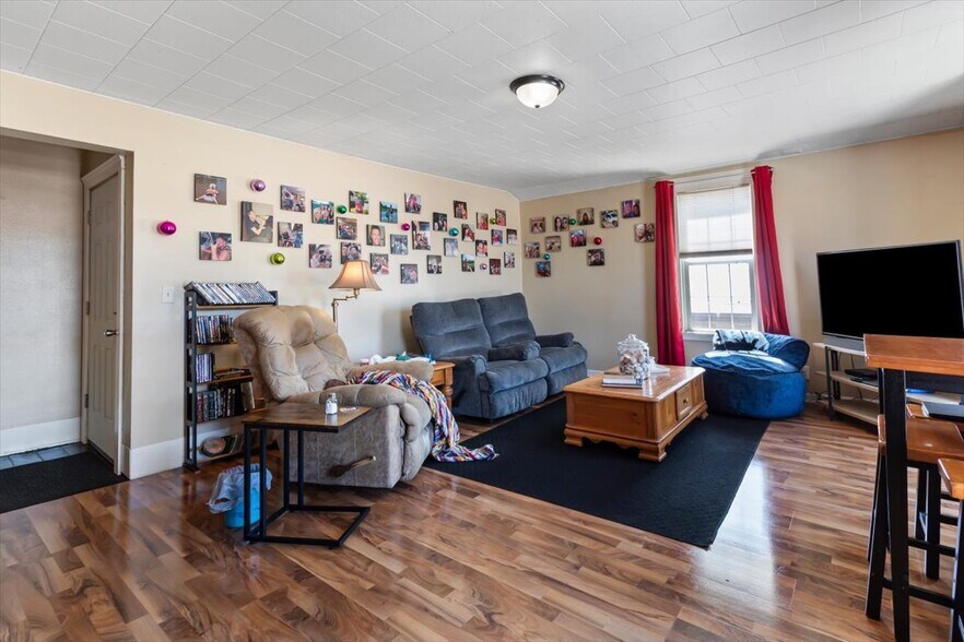 More Photos Of 116 W Jessie St, Rushford Storefront Retail Residential For Sale