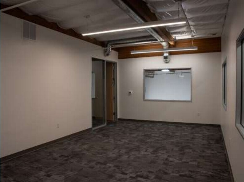 More Photos Of 1655 Little Orchard St, San Jose Manufacturing For Lease