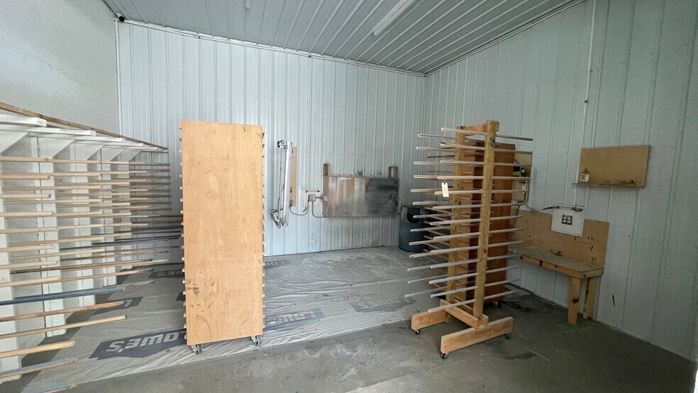 More Photos Of 3331 M 18, Beaverton Manufacturing For Sale