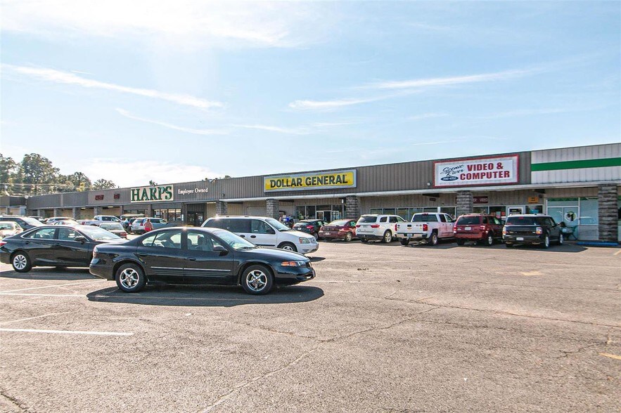 More Photos Of 1307-1403 Hillcrest Dr, Doniphan Storefront For Sale