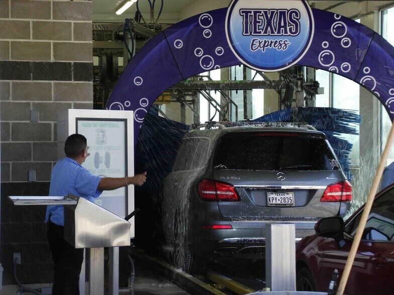 More Photos Of 6570 Babcock Rd, San Antonio Carwash For Sale