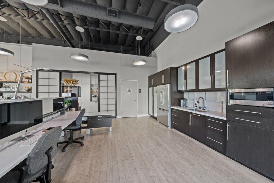 More Photos Of 9297-9311 Research Dr, Irvine Research And Development For Lease