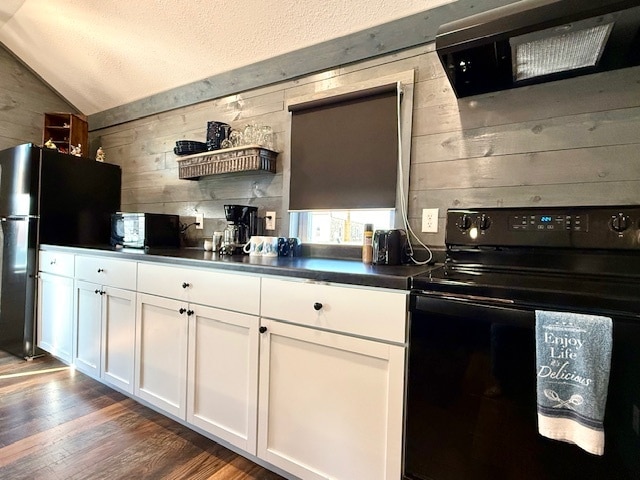 More Photos Of 111 E Grove St, Caledonia General Retail For Sale