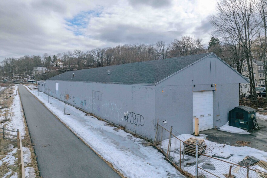More Photos Of 480 Water St, Fitchburg Freestanding For Sale