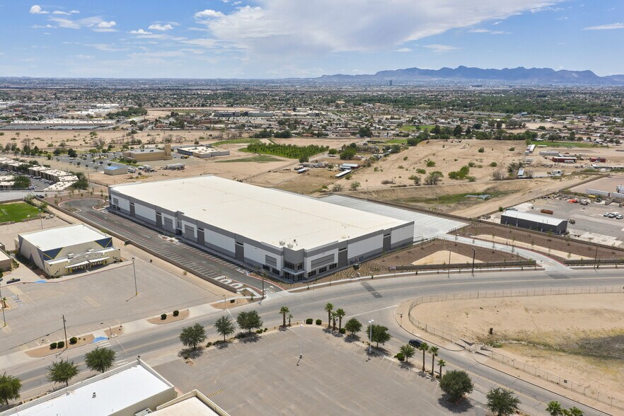 More Photos Of 8900 Escobar Dr, El Paso Distribution For Lease