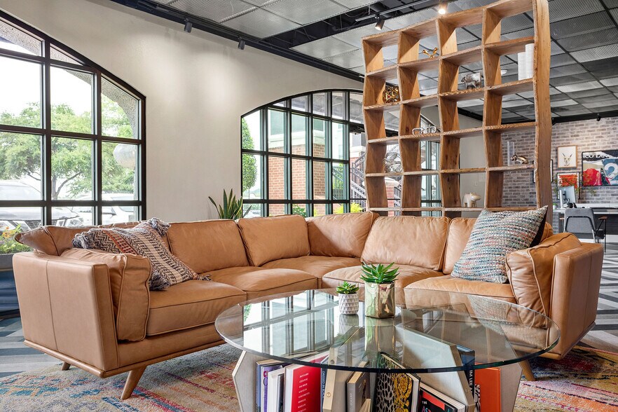 More Photos Of 7927 Forest Ln, Dallas Apartments For Lease