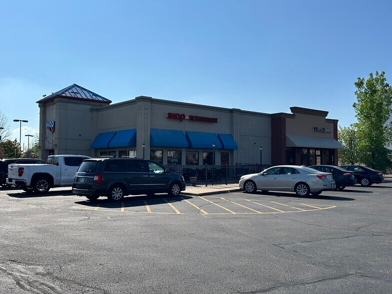 More Photos Of 3025-3027 Village Park Dr, Plover Storefront Retail Office For Lease