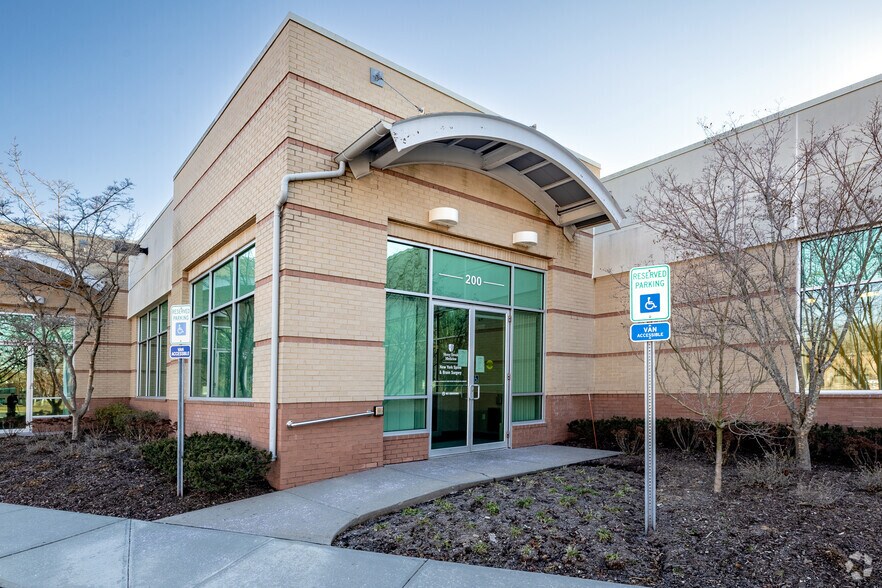 More Photos Of 6 Technology Dr, Setauket Unknown For Lease