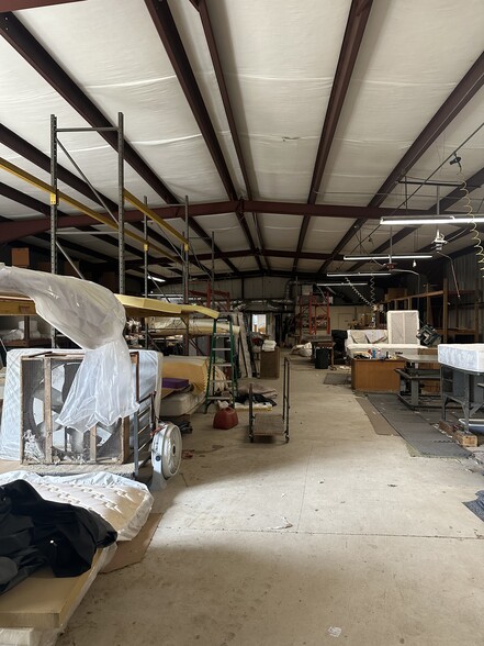 More Photos Of 4809 Main St, Jacksonville Freestanding For Lease