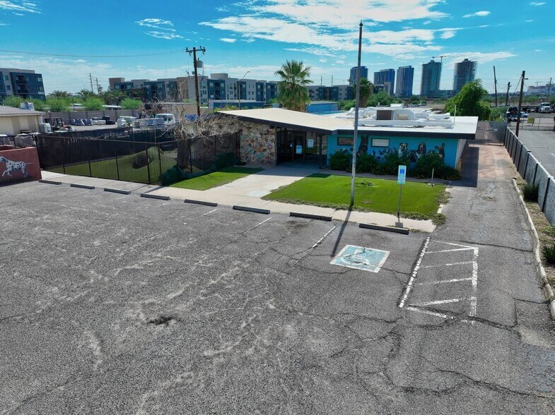 More Photos Of 1211 E Curry Rd, Tempe Contractor Storage Yard For Lease