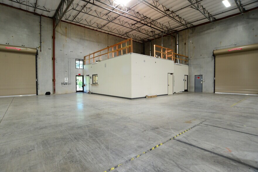 More Photos Of 190 Foss Creek Cir, Healdsburg Warehouse For Lease