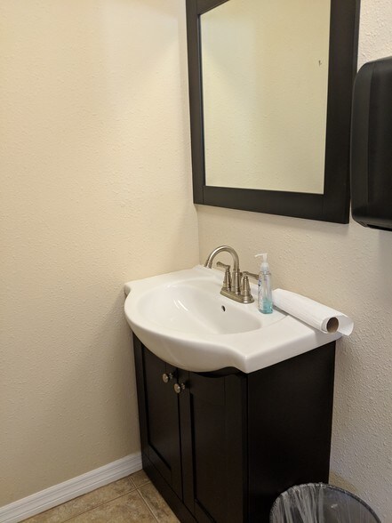 More Photos Of 6232 Madison St, New Port Richey Office For Sale