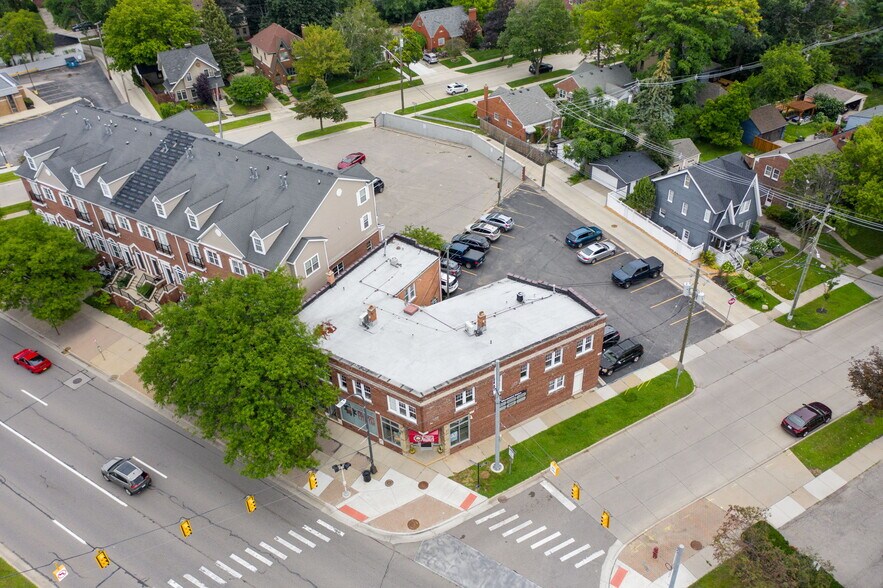 More Photos Of 23900-23908 Woodward Ave, Pleasant Ridge Office For Lease