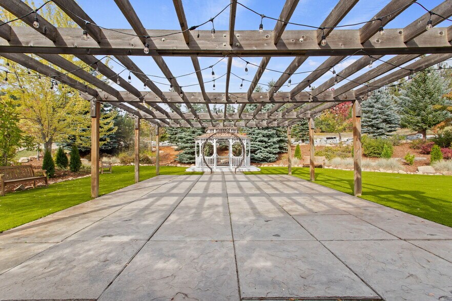 More Photos Of 1521 Willms Rd, Elk Lodge Meeting Hall For Sale