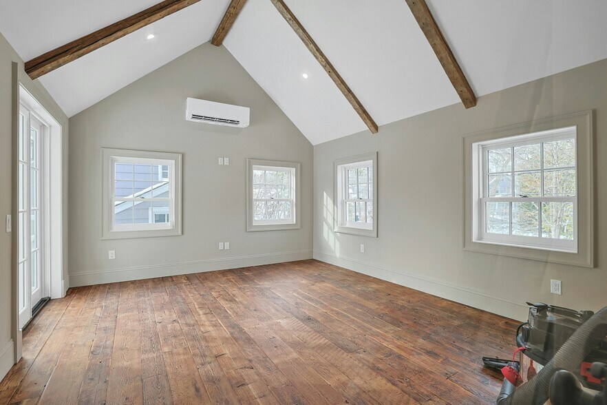 More Photos Of 77 Main St, Tappan Loft Creative Space For Lease
