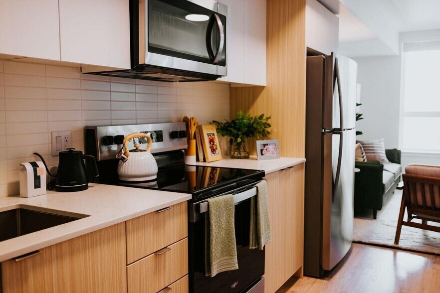 More Photos Of 132 NE 145th St, Shoreline Apartments For Lease