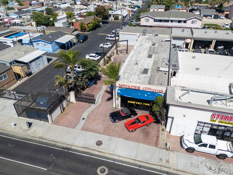 More Photos Of 411 S Harbor Blvd, Santa Ana Auto Dealership For Sale
