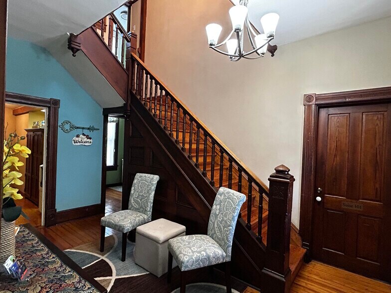 More Photos Of 609 S Main St, Culpeper Office Residential For Sale