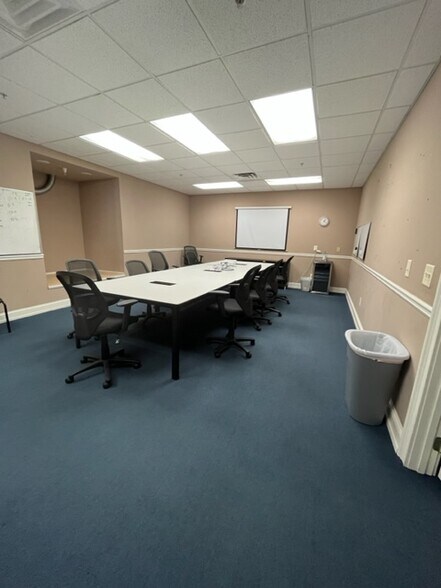 More Photos Of 500 Soho Dr, Adairsville Warehouse For Lease