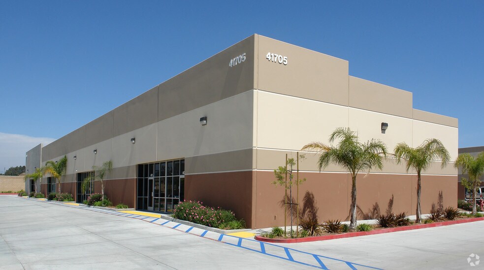 Primary Photo Of 41705 Elm St, Murrieta Warehouse For Lease