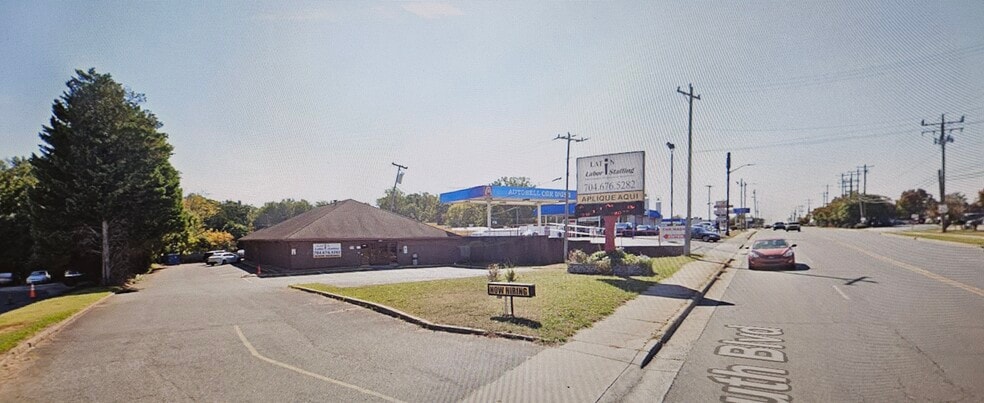 More Photos Of 4917 South Blvd, Charlotte Medical For Lease