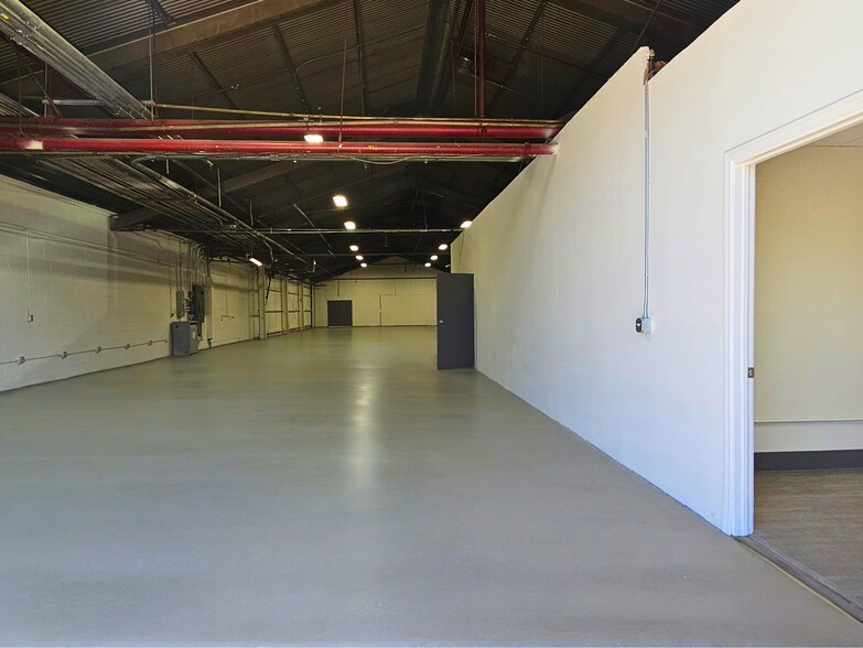 More Photos Of 1711-1723 E 58th Pl, Los Angeles Manufacturing For Lease