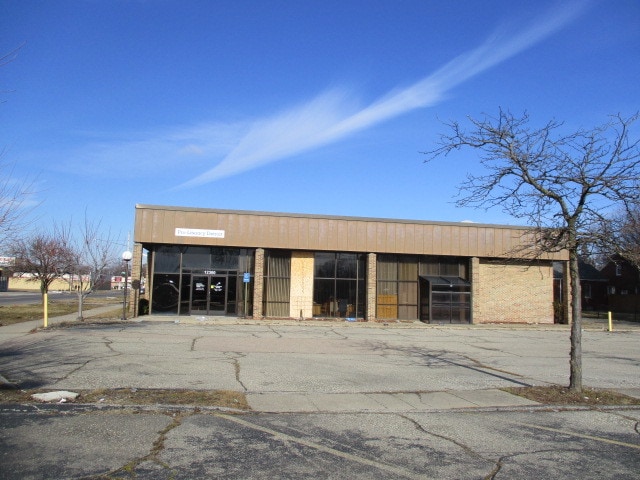 More Photos Of 12300 Morang Rd, Detroit Bank For Lease