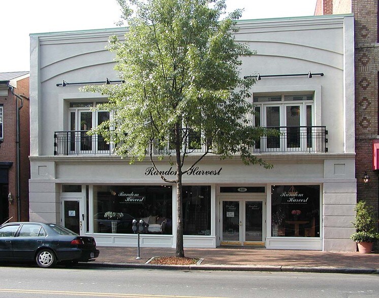 More Photos Of 810 King St, Alexandria Storefront Retail Office For Lease