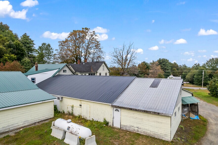 More Photos Of 680 Maine Ave, Farmingdale Storefront Retail Office For Lease