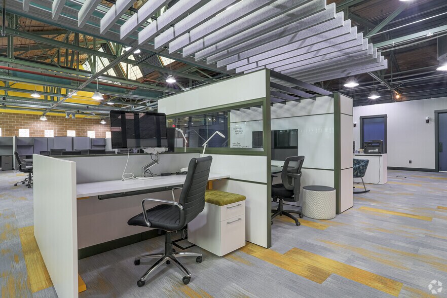 More Photos Of 725 Prudden St, Lansing Office For Lease