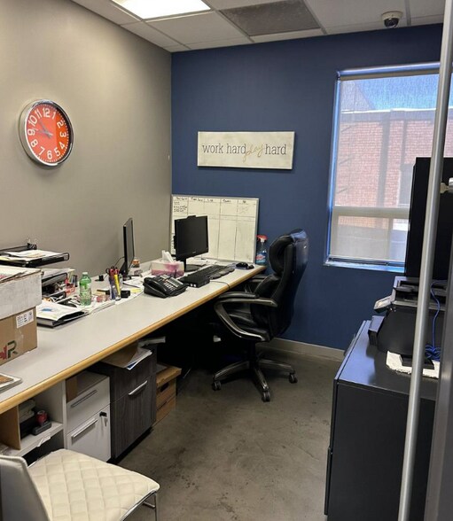 More Photos Of 2391 Anson Dr, Mississauga Warehouse For Sale