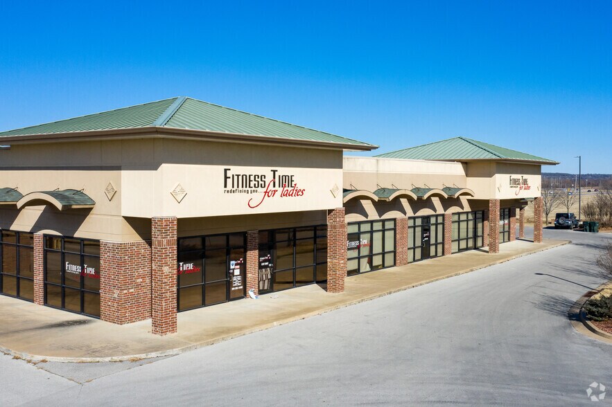 Primary Photo Of 3075 Medical Pky, Claremore Freestanding For Lease