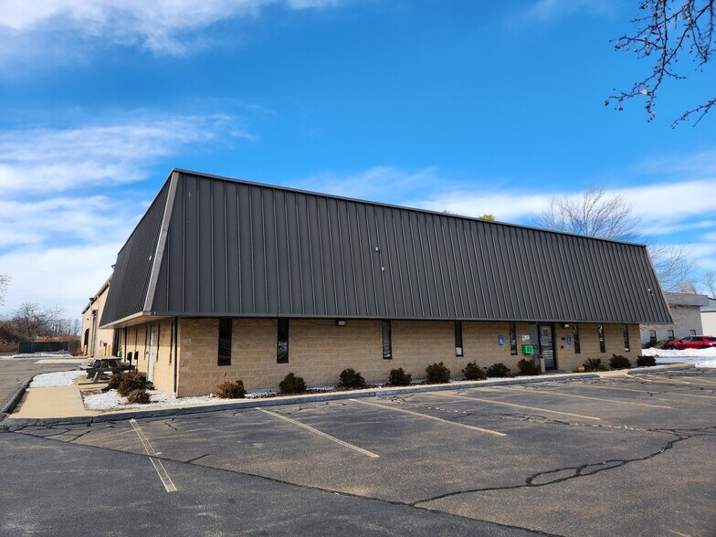Primary Photo Of 182 Commerce St, East Haven Manufacturing For Sale