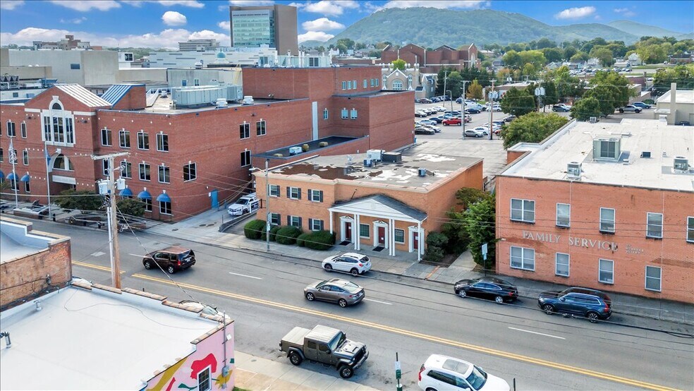 More Photos Of 356-358 Campbell Ave NW, Roanoke Office For Sale