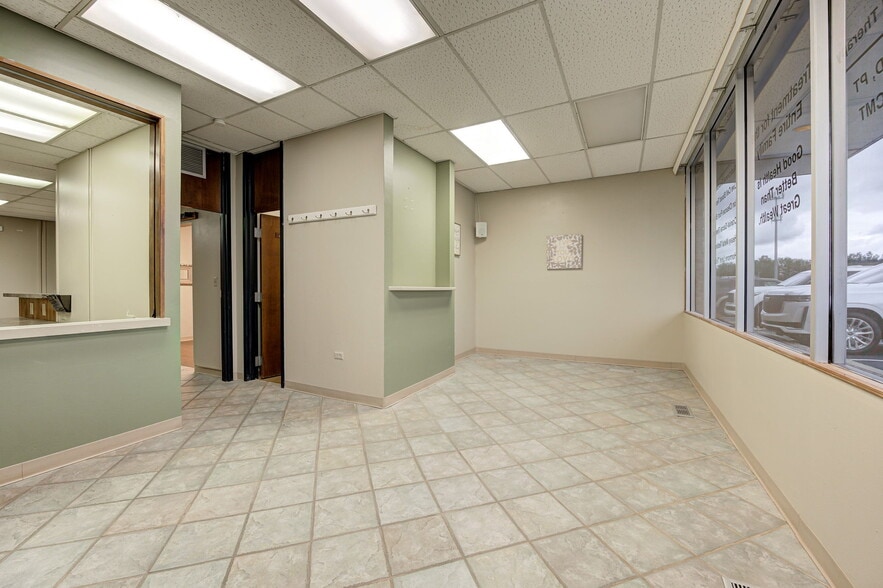 More Photos Of 1212 S Air Depot Blvd, Oklahoma City Office For Sale