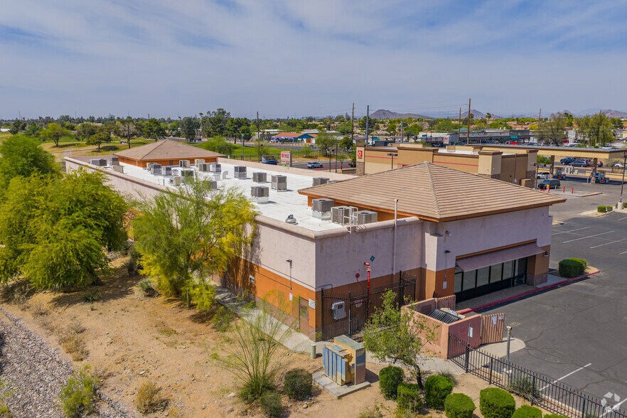 More Photos Of 1825-1855 W Greenway Rd, Phoenix Freestanding For Lease