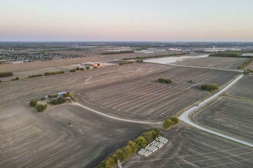 More Photos Of 453 County Road 371, Anna Land For Sale