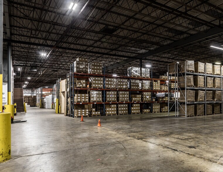 More Photos Of 4310 Stout Field North Dr, Indianapolis Warehouse For Lease