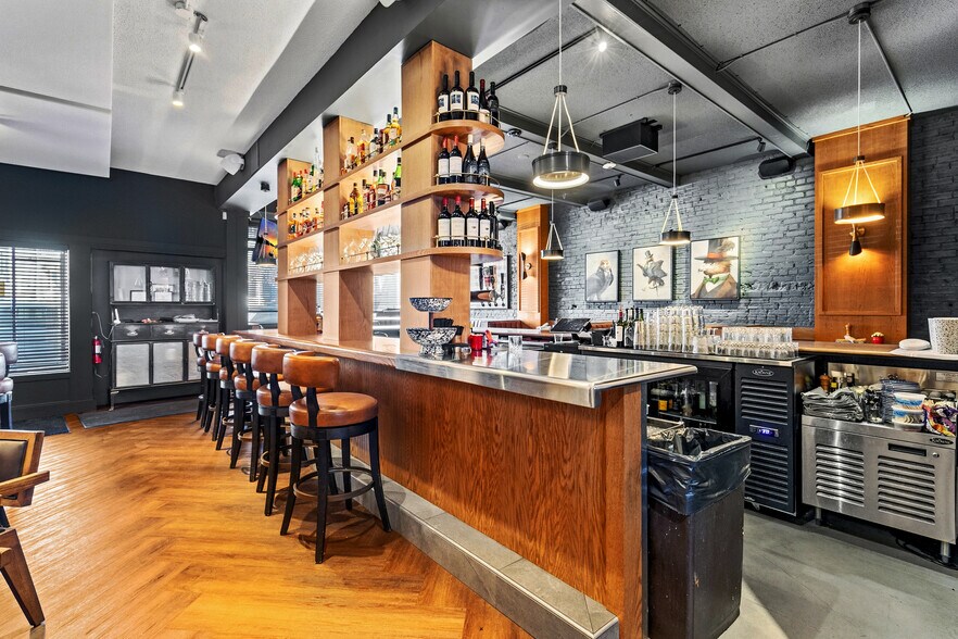 More Photos Of 664 Grand Ave, Saint Paul Storefront Retail Residential For Sale