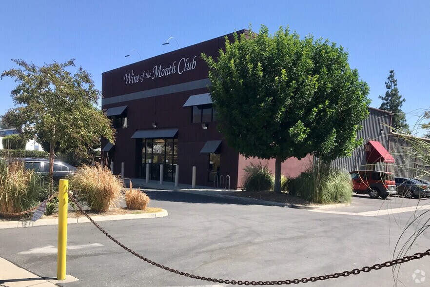 More Photos Of 127 W Pomona St, Monrovia Apartments For Lease