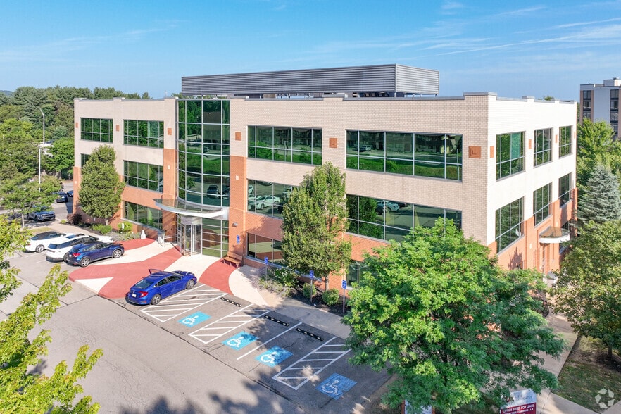 Primary Photo Of 125 Emeryville Dr, Cranberry Township Medical For Lease