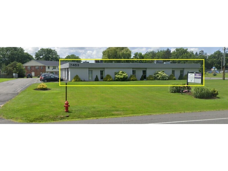 Primary Photo Of 7453 Morgan Rd, Liverpool Office For Lease