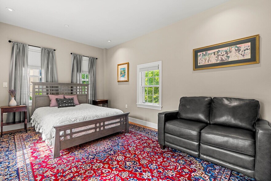 More Photos Of 314 Essex St, Salem Specialty For Sale