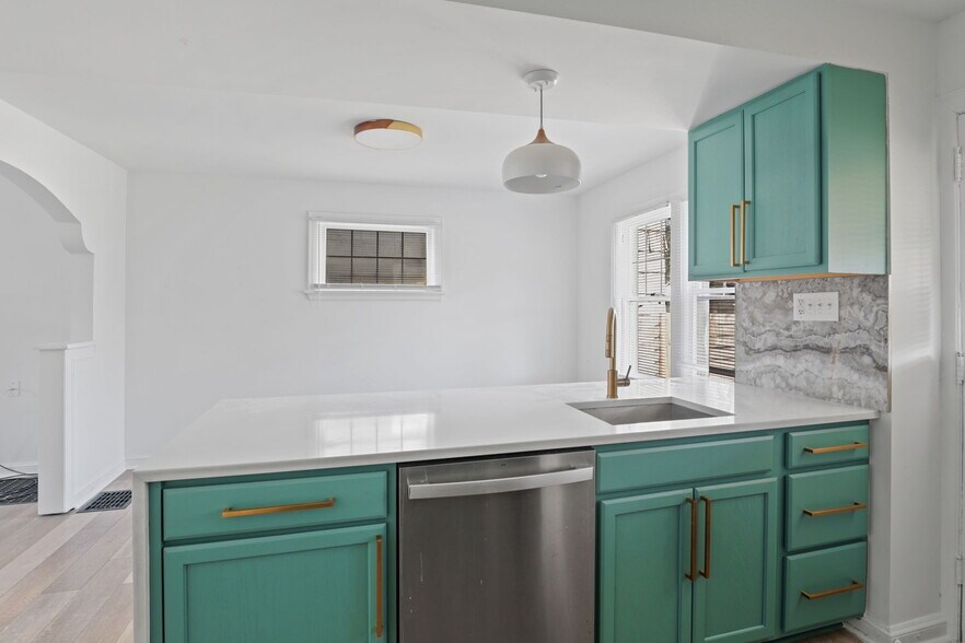 More Photos Of 644-650 S Hague Ave, Columbus Multifamily For Sale