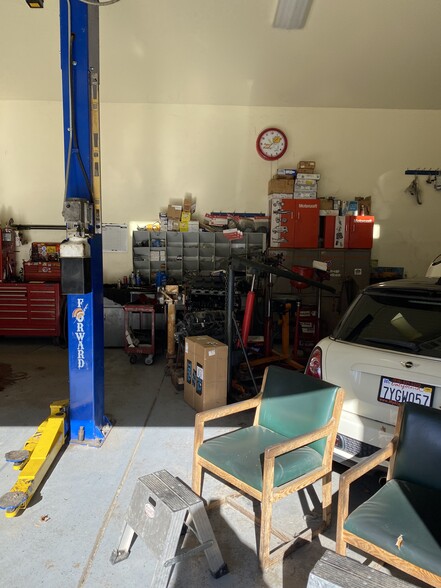 More Photos Of 4875 Black Oak Mine Rd, Garden Valley Auto Dealership For Sale